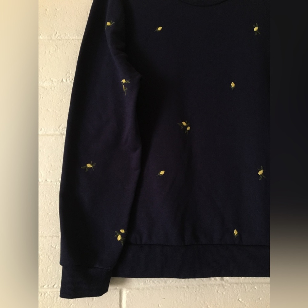 Gloria Vanderbilt | Navy Sweatshirt with Lemon Yellow Florals Embroidery πβ¨πππ± - Picture 14 of 16